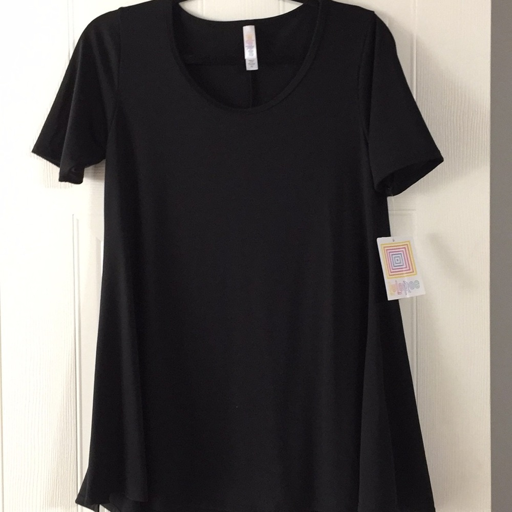 NWT black Lularoe perfect t